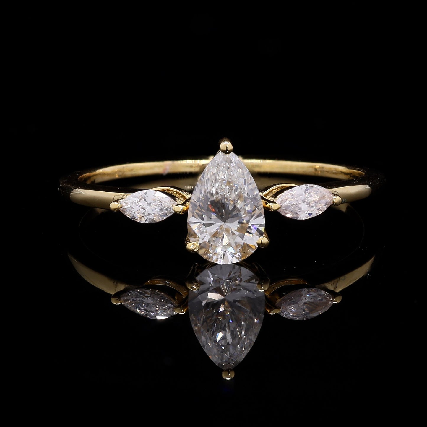 Pear Cut Lab-Grown Diamond Ring with Marquise Side Stones | 14K Gold | 0.80 Ct